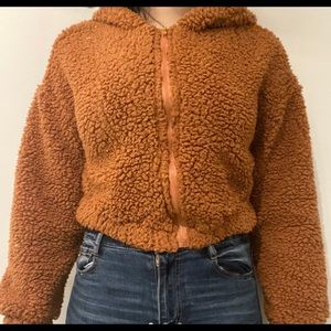 Fluffy caramel zip up